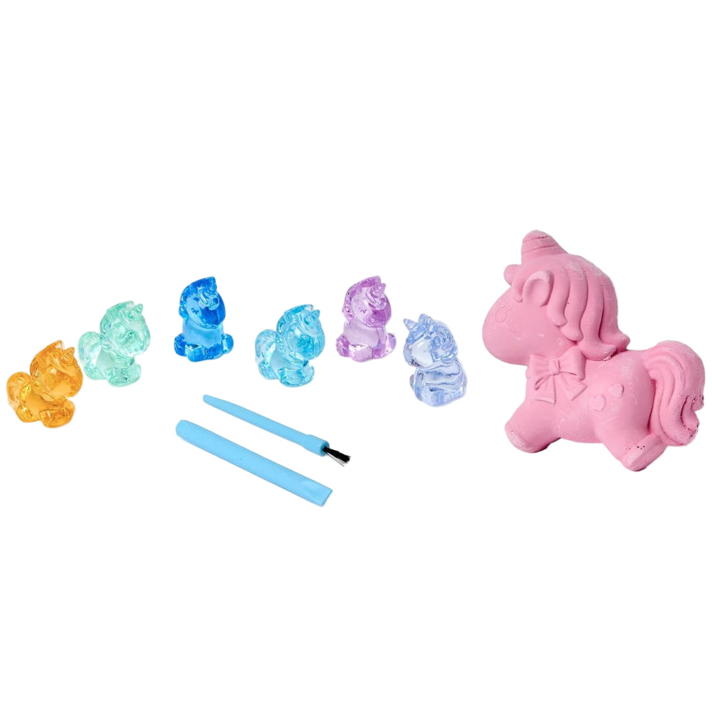 Cupcakes & Cartwheels Unicorn Surprise Dig Kit